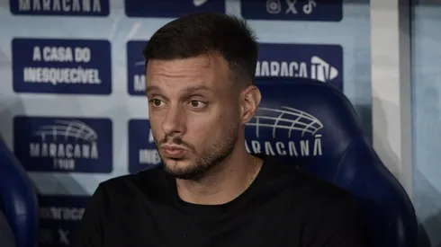 Martin Anselmi técnico do Botafogo durante partida contra o Fluminense no estadio Maracana pelo campeonato Brasileiro A 2026.