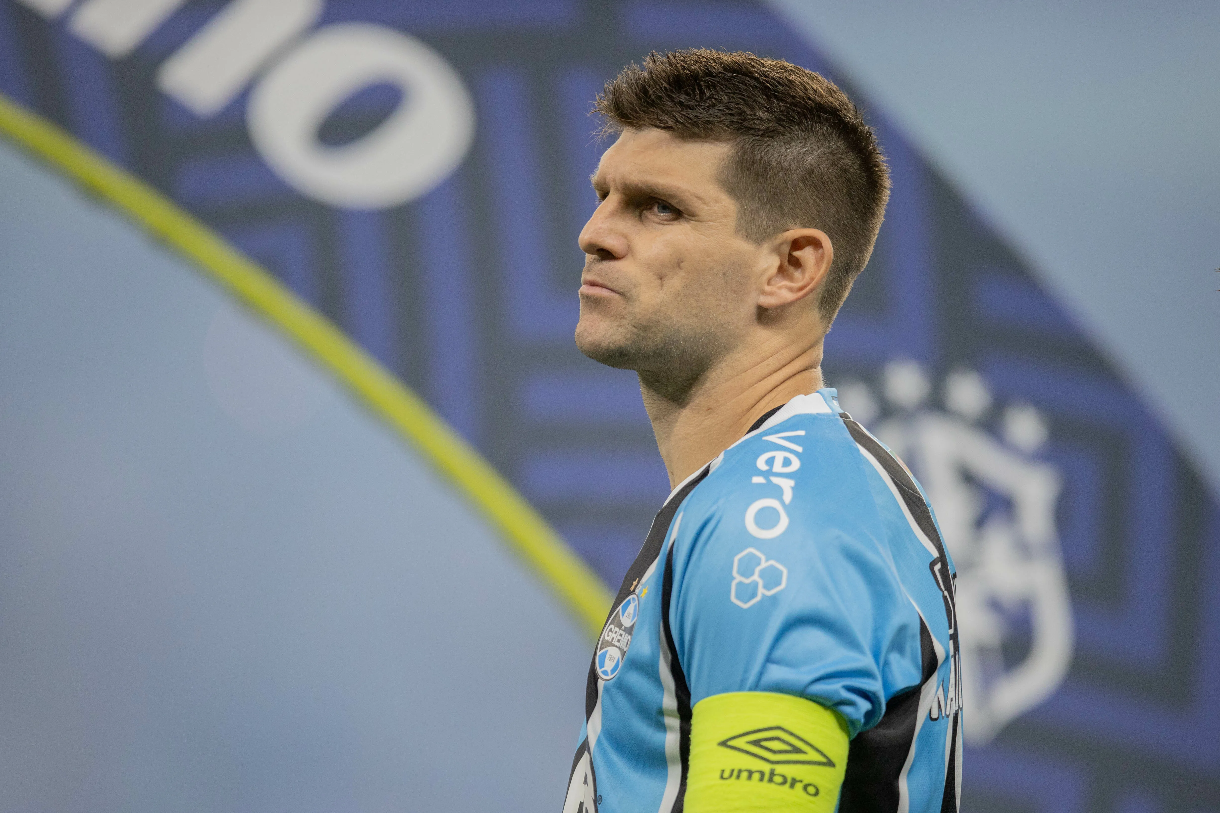 Walter Kannemann jogador do Gremio durante partida contra o Cruzeiro no estadio Arena do Gremio pelo campeonato Brasileiro A 2025. Foto: Liamara Polli/AGIF