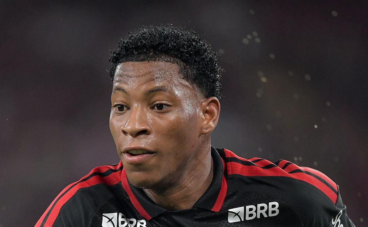 Flamengo topa vender Gonzalo Plata mesmo com prestígio de Filipe Luís e aguarda propostas no meio do ano
