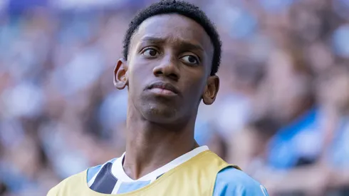 Atacante tem o futuro incerto – Foto: Liamara Polli/AGIF.