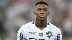 Atacante tem o futuro incerto - Foto: Thiago Ribeiro/AGIF.