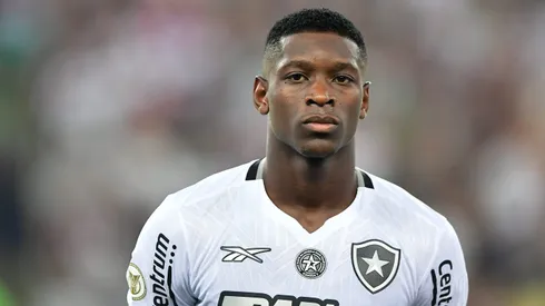 Atacante tem o futuro incerto – Foto: Thiago Ribeiro/AGIF.