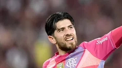 Rossi em campo com a camisa do Fla no Maracanã.