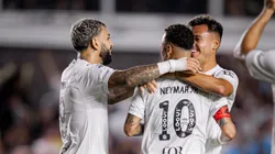 Gabigol e Neymar durante goleada do Santos no Paulistão. Foto: Raul Baretta/Santos FC