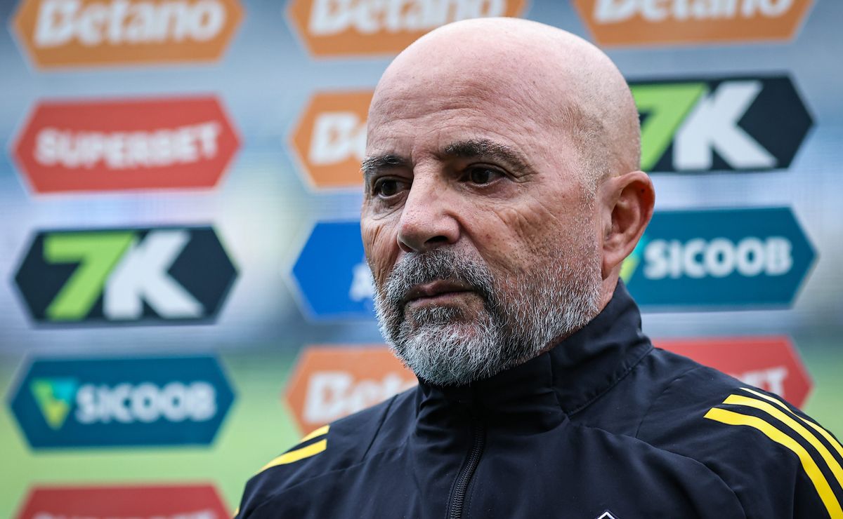 Jorge Sampaoli foi pego de surpresa com demissão e ainda não assinou rescisão contratual no Atlético-MG