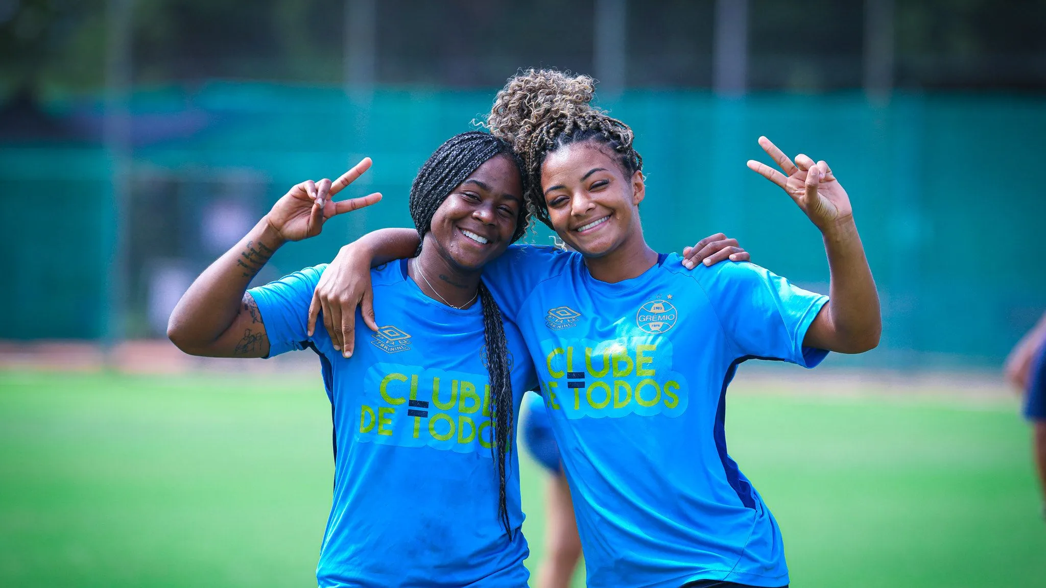 Jogadoras do Grêmio em treinamento no CT