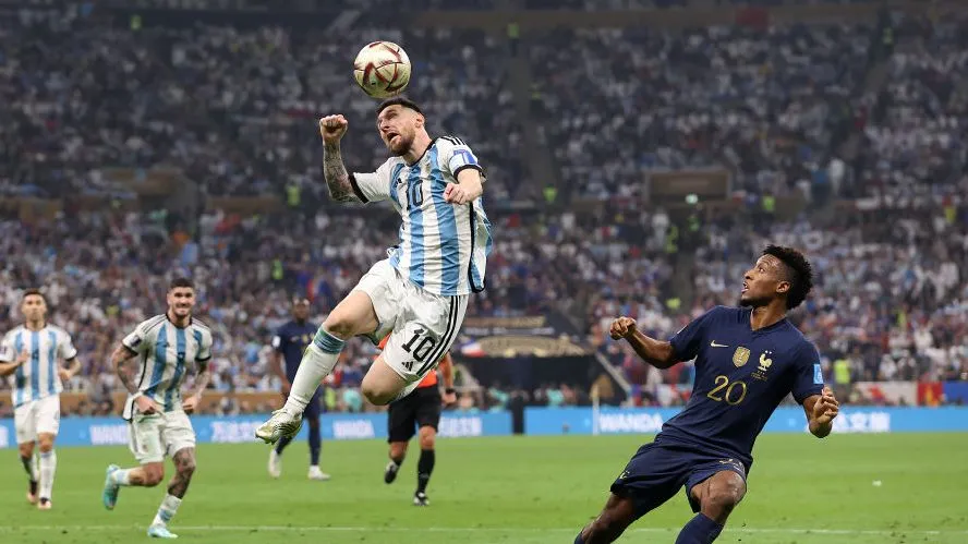 Argentina e França no Mundial de 2022. Foto: Julian Finney/Getty Images