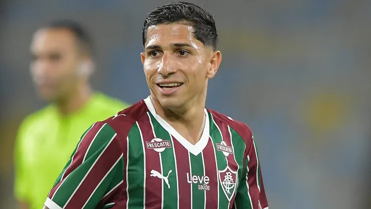 Atacante chegou com moral - Foto: Thiago Ribeiro/AGIF.