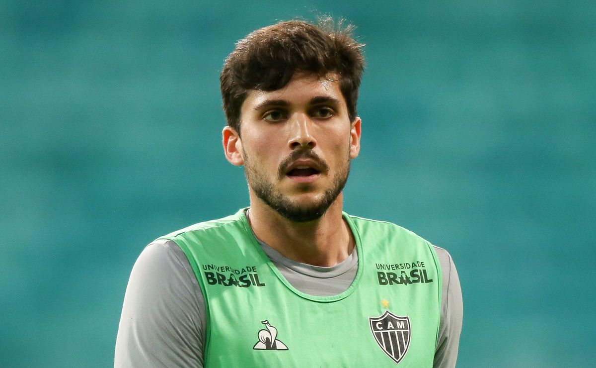 Santos mira Igor Rabello, tem aval de Vojvoda e estuda proposta por zagueiro do Fluminense