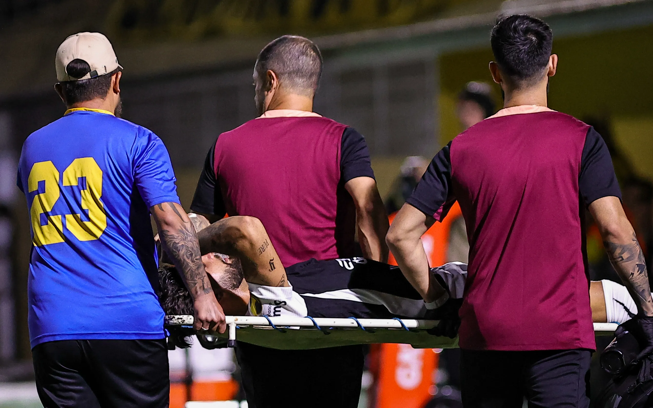 Centroavante do Corinthians deixou o campo em prantos contra o São Bernardo – Foto: Fabio Giannelli/AGIF