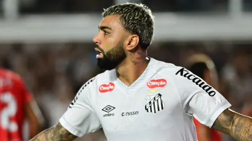 Gabigol anotou dois gols na goleada santista diante do Velo Clube-SP