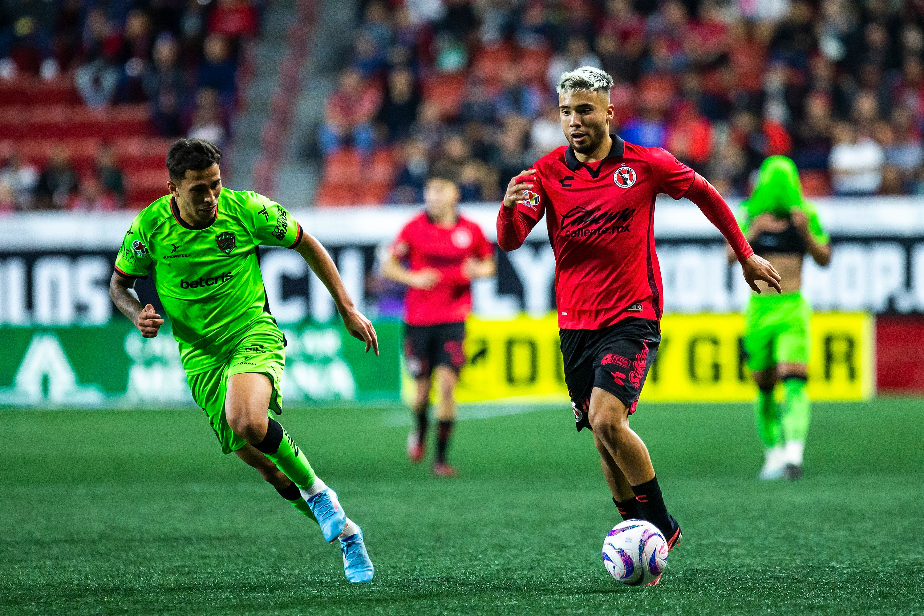 Oliva em ação no Campeonato Mexicano. Photo by Francisco Vega/Getty Images