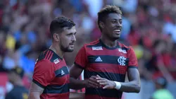Bruno Henrique jogador do Flamengo comemora seu gol com o jogador De Arrascaeta durante partida contra o Cabofriense no estadio Maracana pelo campeonato Carioca 2019. Foto: Thiago Ribeiro/AGIF