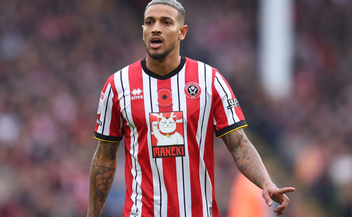 Sem avanço com Corinthians, Vinícius Souza não descarta retornar ao Brasil: “A gente cogitou voltar um pouco”