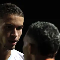 Vinícius Lira convence e faz Santos recuar por reforço na lateral