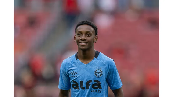 Gabriel Mec em ação pelo Grêmio. Foto: Liamara Polli/AGIF