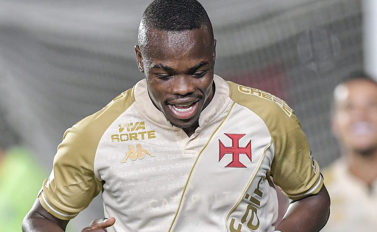 Destaque do Vasco, Andrés Gómez supera até Lamine Yamal no ranking mundial de dribles em 2026