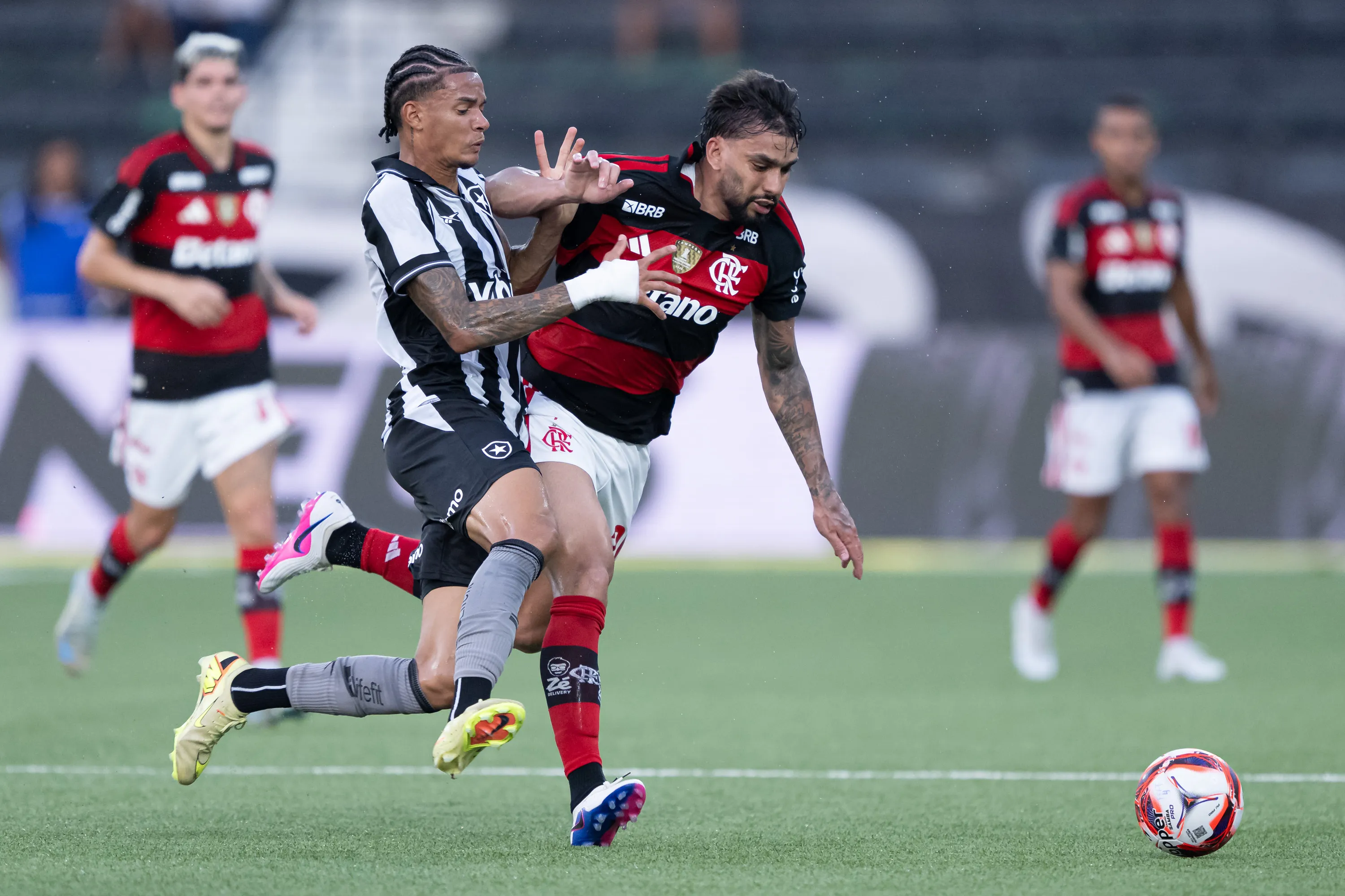 Lucas Paquetá marca primeiro gol em retorno contra o Botafogo. Foto: Jorge Rodrigues/AGIF