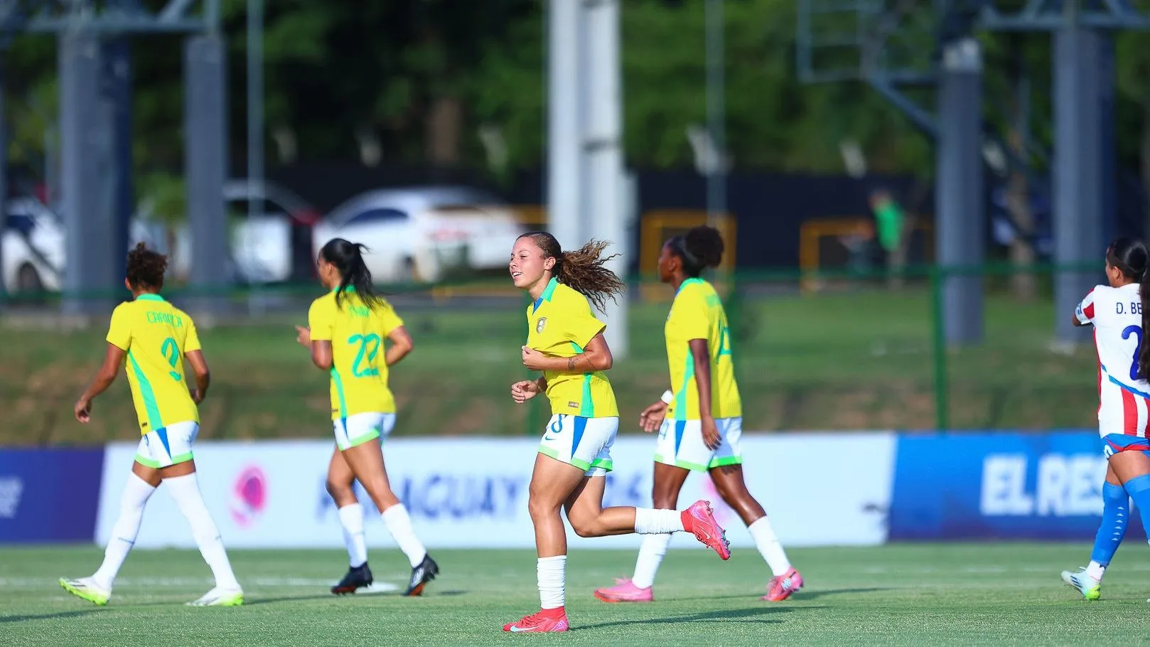 Jogadoras da Seleção Brasileira Feminina celebram vitória no Sul-Americano Sub-20