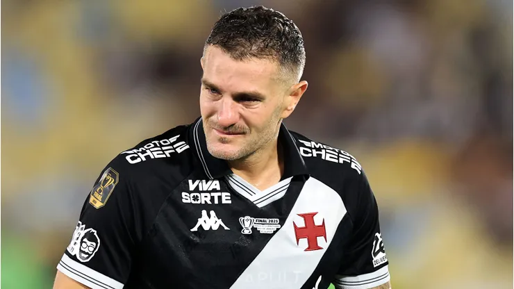 Vegetti vem sendo criticado duramente em início no Cerro Porteño