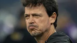 Fernando Diniz não será demitido agora.