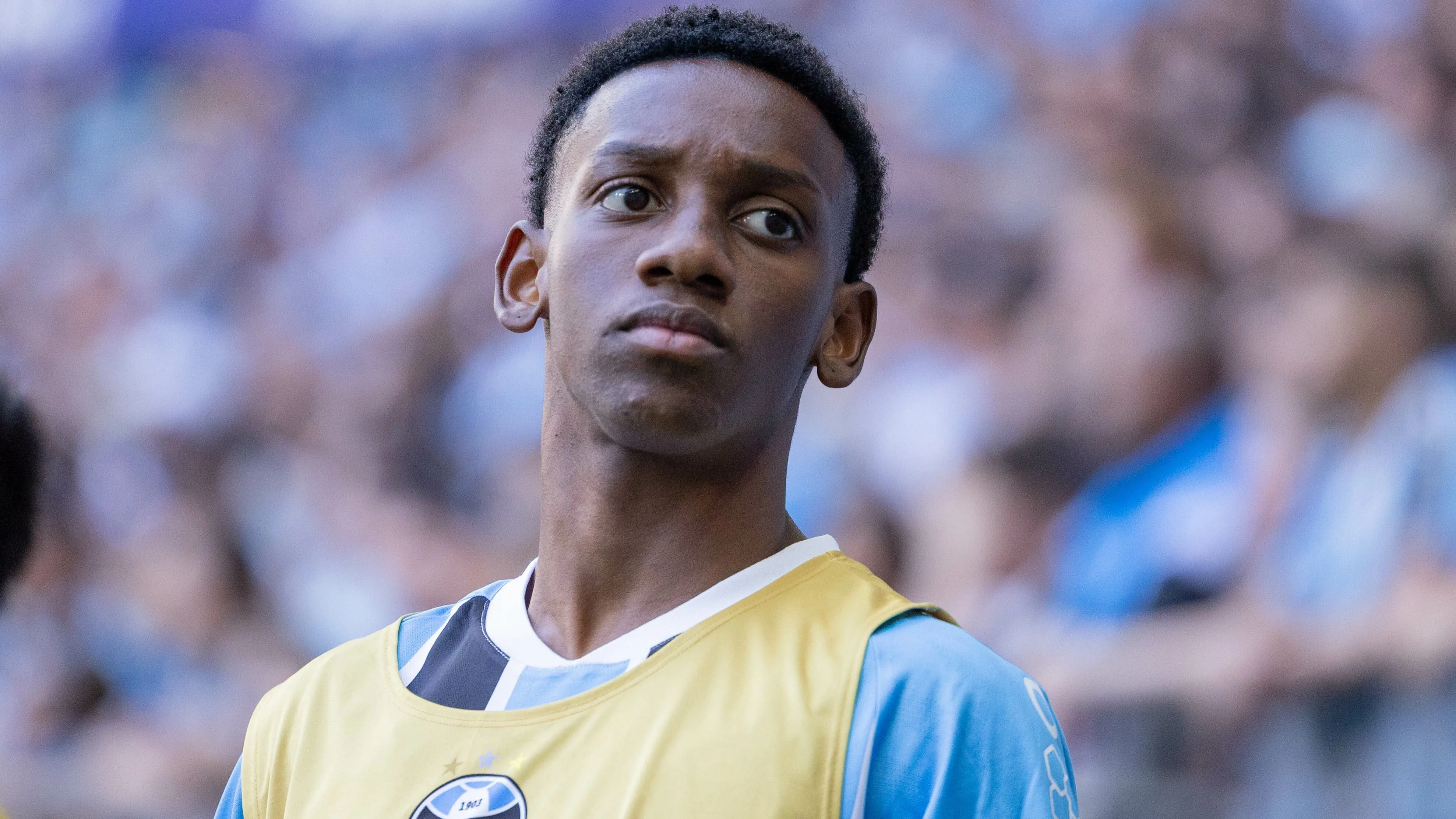 RS – PORTO ALEGRE – 13/09/2025 – BRASILEIRO A 2025, GREMIO X MIRASSOL – Gabriel Mec jogador do Gremio durante partida contra o Mirassol no estadio Arena do Gremio pelo campeonato Brasileiro A 2025. Foto: Liamara Polli/AGIF