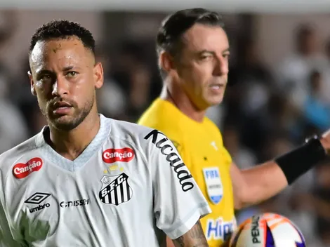 Neymar foi flagrado pedindo desculpa para Raphael Claus