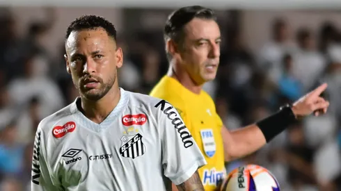 Neymar reclamou das faltas duras sofridas.