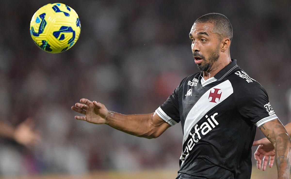 Grêmio não desiste de Paulo Henrique e irá fazer nova oferta ao Vasco para contratação do lateral