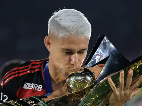 Filipe Luís conversa com Luiz Araújo