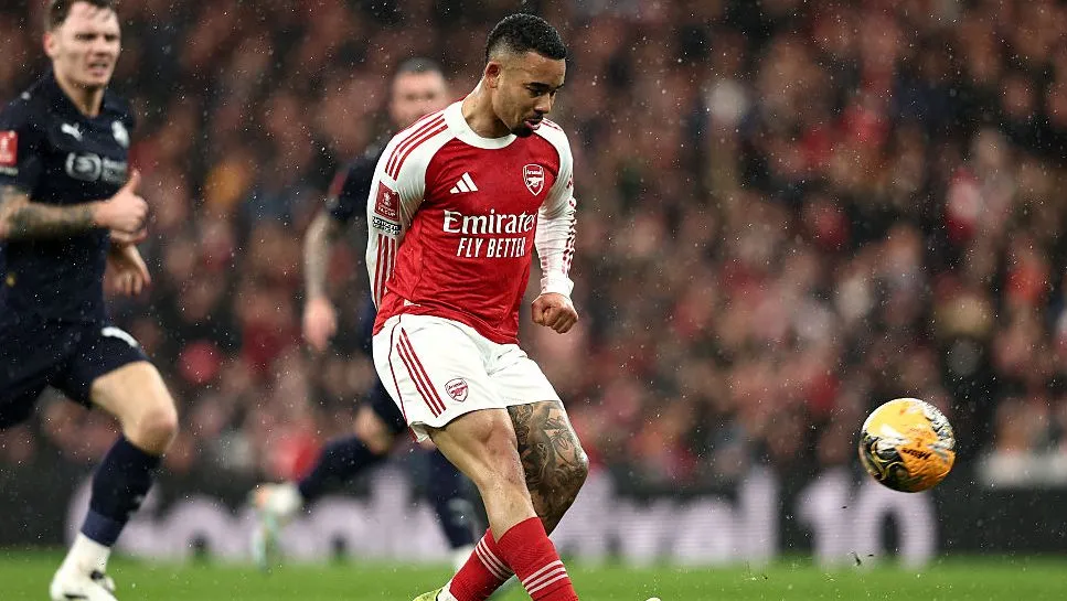 Gabriel Jesus no Arsenal. Foto: James Fearn/Getty Images