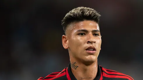 Jorge Carrascal em campo durante jogo do Campeonato Carioca.