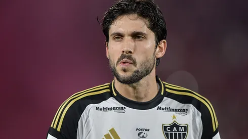 Zagueiro tem o futuro incerto – Foto: Thiago Ribeiro/AGIF.