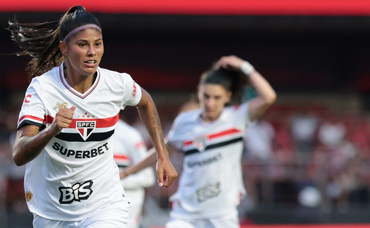 São Paulo vira sobre o Inter em Porto Alegre e estreia com vitória no Brasileirão Feminino
