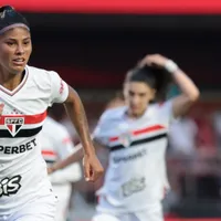 São Paulo vira sobre o Inter e larga com três pontos