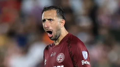 Izquierdoz, zagueiro do Lanús – Foto: Buda Mendes/Getty Images