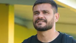 Alex Alves foi oferecido ao Corinthians.