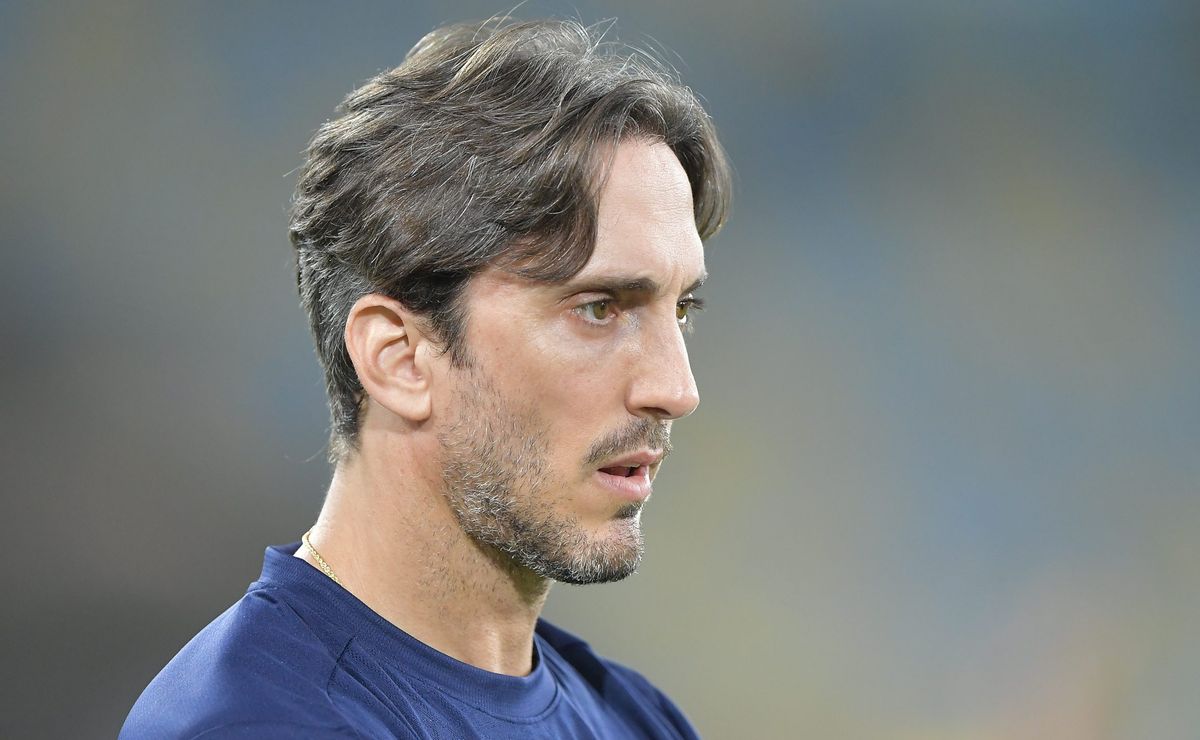 Luis Zubeldía faz alerta no Fluminense sobre clássico visando o Vasco: “Não pode dar bobeira”