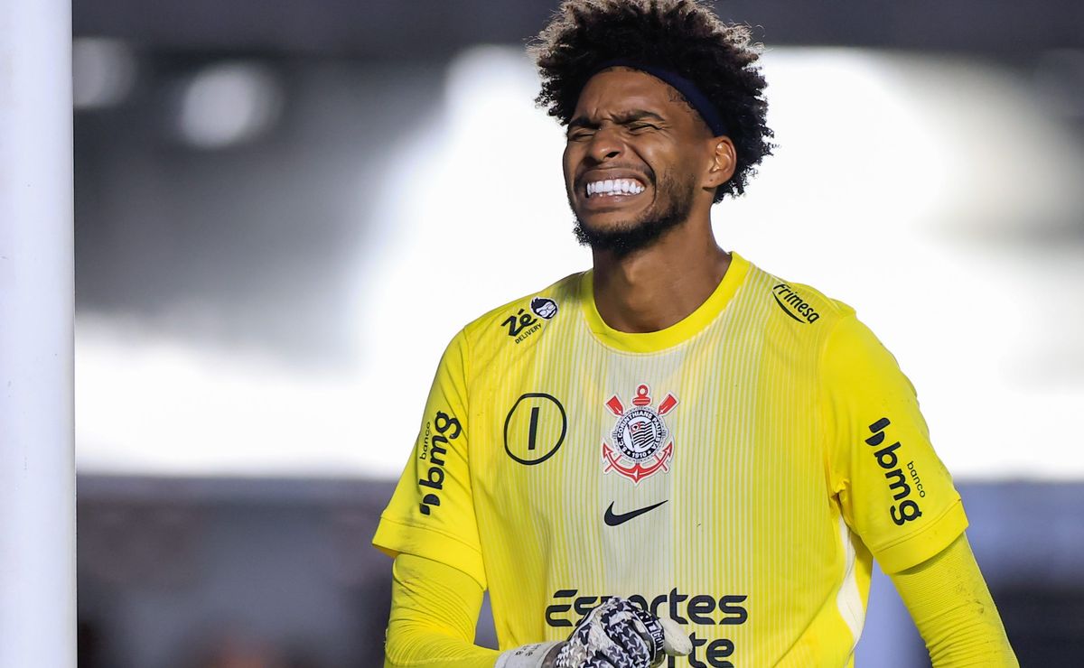 Corinthians sabe que Milan segue de olho em Hugo Souza e monitora cenário para próximas janelas