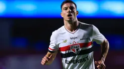 SP - SAO PAULO - 21/01/2026 - PAULISTA 2026, SAO PAULO X PORTUGUESA PAULISTA - Cedric Soares jogador do Sao Paulo durante partida contra o Portuguesa Paulista no estadio Morumbi pelo campeonato Paulista 2026. Foto: Marcello Zambrana/AGIF