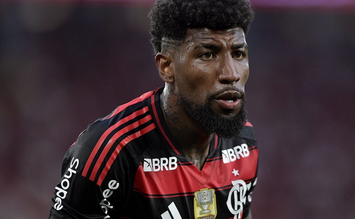 Emerson Royal quer ficar no Flamengo e ignora rumores de saída após sondagens de Fiorentina e Valencia