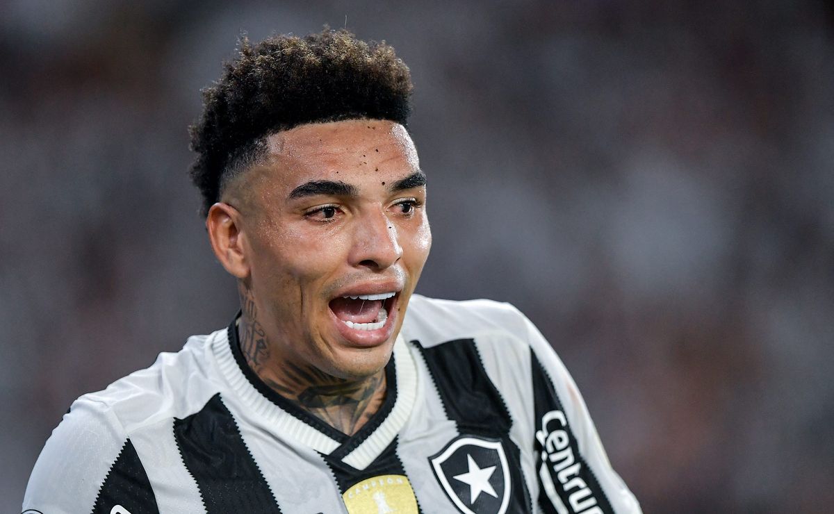 Botafogo não acredita em retorno de Igor Jesus ao Brasil em meio ao interesse do Flamengo