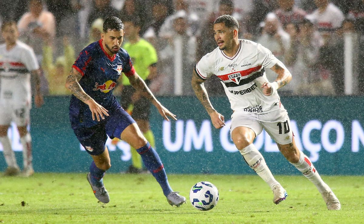 São Paulo enfrenta o RB Bragantino pelo Paulistão e leva vantagem sobre o adversário nos mata-matas no estadual