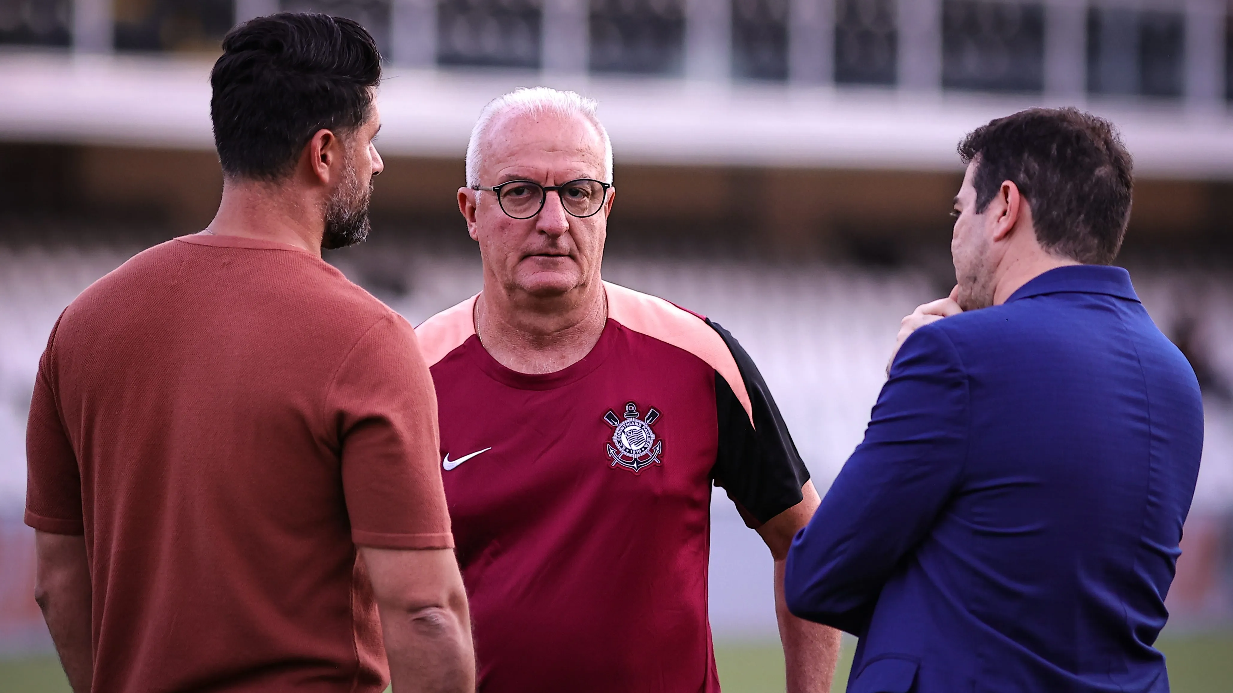 Dorival Júnior vem trabalhando junto com Marcelo Paz por reforços - Foto: Fabio Giannelli/AGIF.