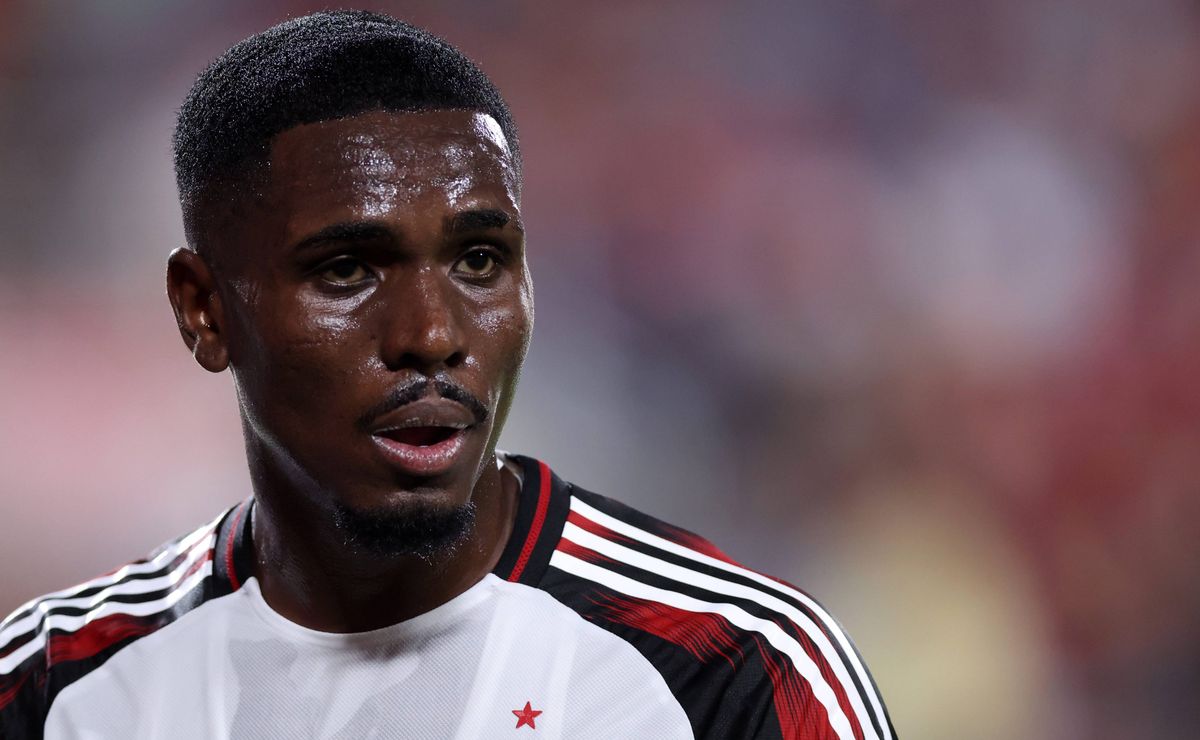 Flamengo prepara anúncio: renovação de Evertton Araújo até 2030 deve sair após finais da Recopa