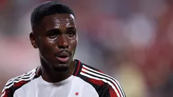 Evertton Araújo deve ter contrato renovado até 2030 após a Recopa Sul-Americana