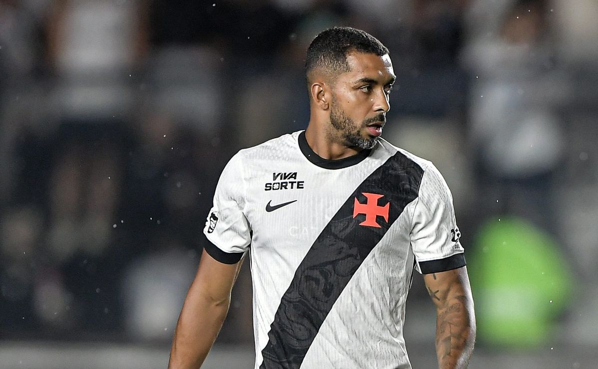 Grêmio oferece R$ 12 milhões e mais um jogador por Paulo Henrique e Vasco recusa oferta