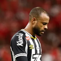 Santos não vai negociar Mayke e João Schmidt
