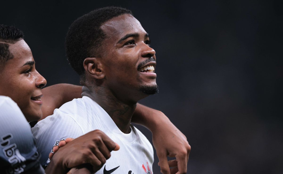 Cacá contratado por empréstimo pelo Santos não deve acontecer e Vojvoda barra chegada do zagueiro