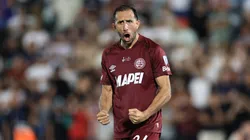 ASUNCION, PARAGUAY - NOVEMBER 22: Carlos Izquierdoz of Lanus celebrates scoring the team's second penalty in the penalty shoot out during the 2025 Copa CONMEBOL Sudamericana final between Lanus and Atletico Mineiro at Estadio Defensores del Chaco on November 22, 2025 in Asuncion, Paraguay. (Photo by Buda Mendes/Getty Images)